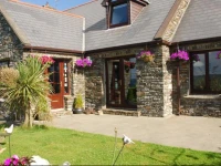Carbery Cottage Guest Lodge 