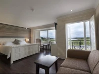 Sea Breeze Lodge B&B 