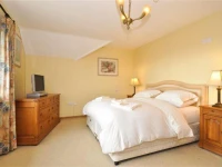 Claremount House B&B 