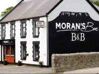 Morans Bar & B&B 