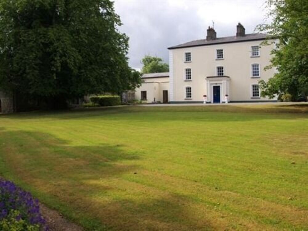 Viewmount House 