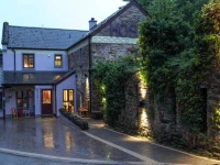Moville Boutique Hostel 