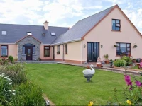 Sea Crest Farmhouse B&B 