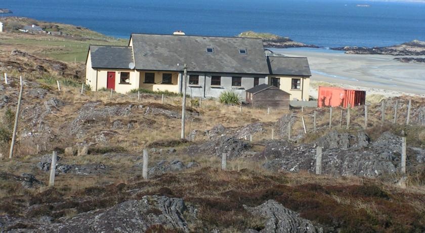 Ard Na Mara Beach Cottage 