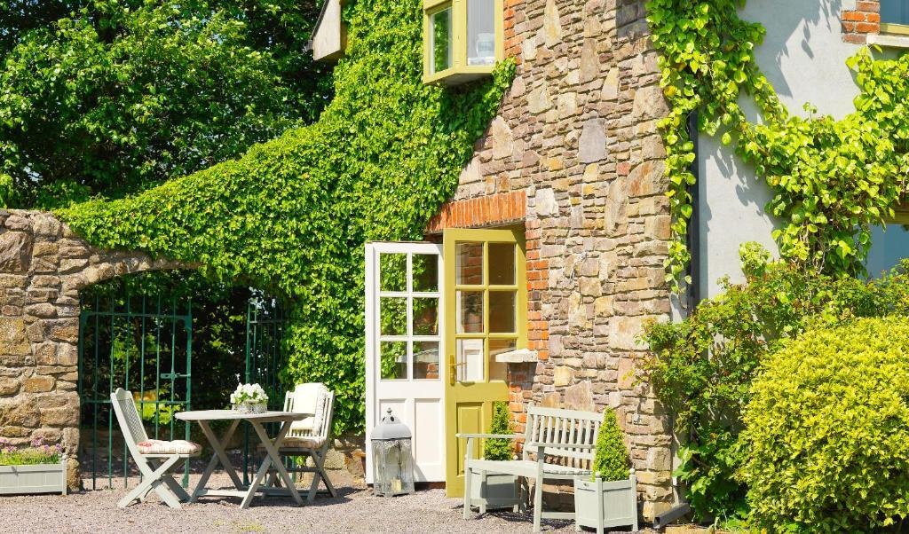 Courtyard Cottages 