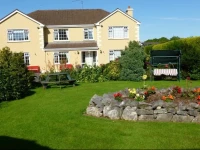 Riverwalk House B&B 