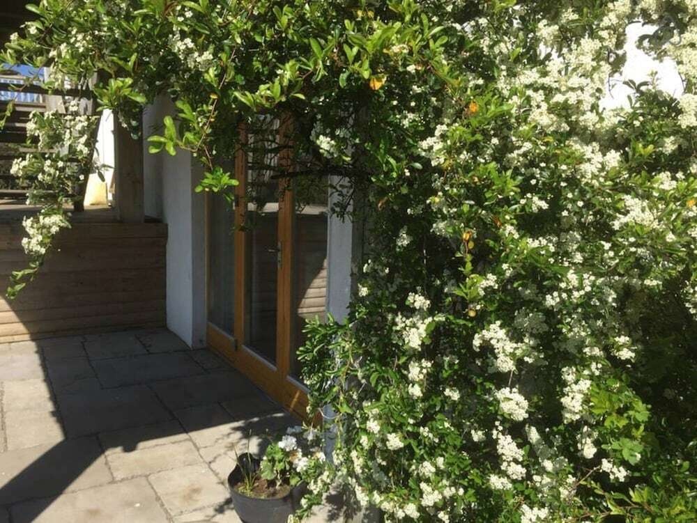 Swallows Rest Garden Apartment 
