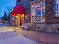 Athabasca Hotel 2*