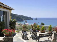 Mazis Apartments