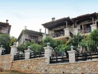 Three-Bedroom Holiday home with a Fireplace in Astros Arkadias Pelo. 