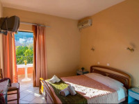 Panos Apartments
