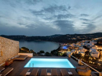Cova Mykonos Suites
