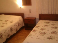 Elenis Rooms