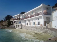 Petalides Apartments 