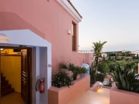 Leste Luxury Homes 