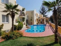 Lambrinos Suites 2*