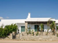 Lazaros Villa 