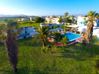 Villa Andrews Hotel