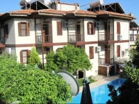 Holifera Hotel 