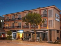 Karadede Hotel 