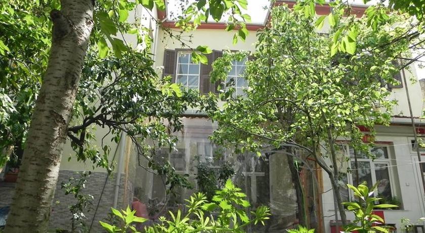 Lotus Garden Hostel Izmir 
