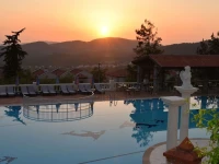 Artemisia Royal Park Club Hotel 