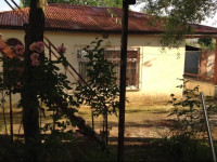 Bas House