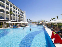 Port River Hotel &amp; Spa