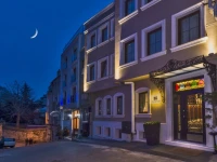 Four Doors Hotel 