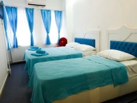 Lancelot Hotel 