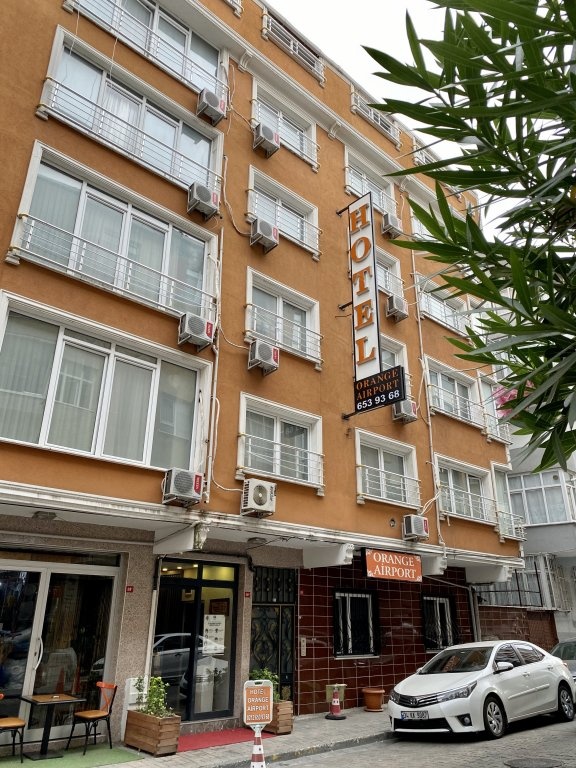 Orange Airport Hotel 