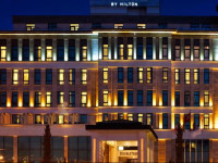 Doubletree by Hilton Van