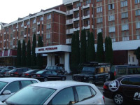 Hotel PetroЕџani