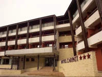 Hotel CarpaИ›i 