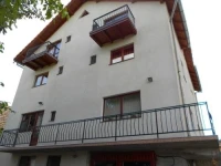Gold Fayen House 