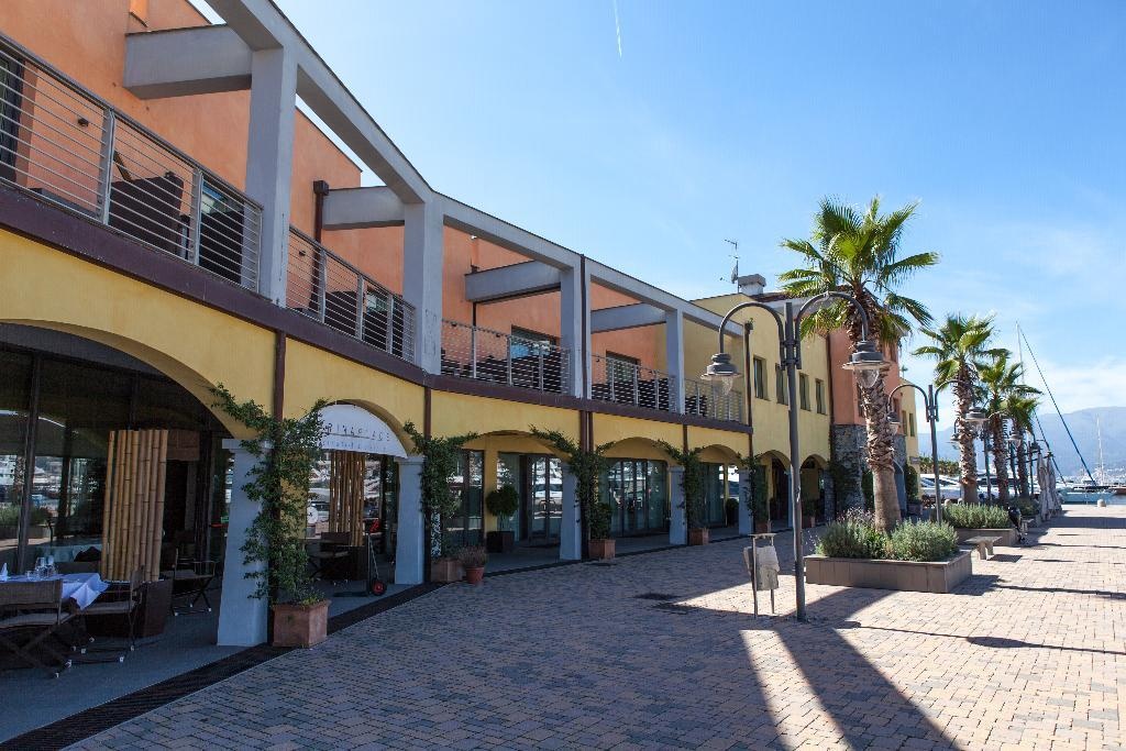 Marina Place Resort 