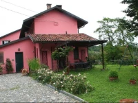 Cascina nel bosco 