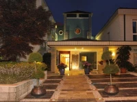 Casaalbergo La Rocca 3*