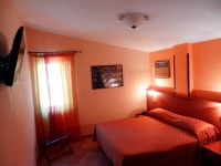 Hotel Piscina La Suite 3*