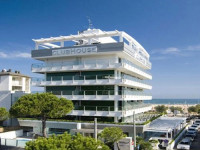 Club House Hotel