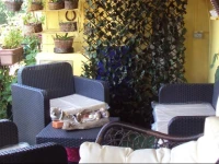 B&B Camera & Caffe 