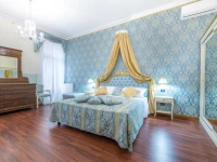 Friendly Venice Suites 
