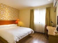 Home Inn Nanjing Qiaobei Hongyang Square East Liuzhou Road Metro Station 