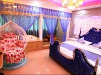 Xiamen University Love Too Holiday Mansion 