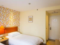 Home Inn Taiyuan North Xinjian Road 