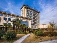 Yangzhou Canal Spring Hotel 