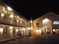 Coccas Inn & Suites Wolf Road 