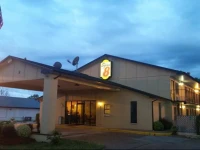 Super 8 Clarksville 