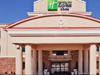 Holiday Inn Express & Suites Clovis 