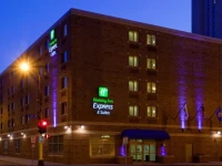 Holiday Inn Express Hotel & Suites Minneapolis-Downtown Convention Center 